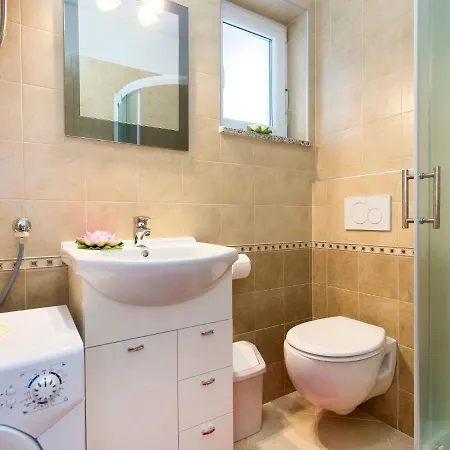 Andrea-2 By Interhome Апартаменты Martina